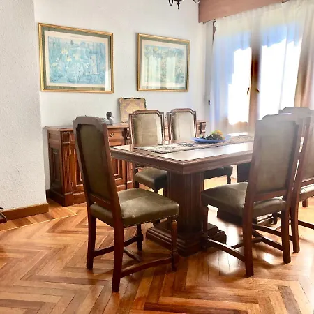Al Lado De La Playa Con Piscina Privada, Jardin Y Barbacoa, Fronton, 6 Holiday home Laredo