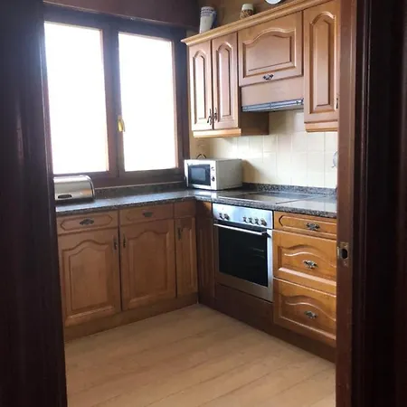 Al Lado De La Playa Con Piscina Privada, Jardin Y Barbacoa, Fronton, 6 Holiday home *