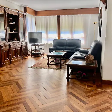 Holiday home Al Lado De La Playa Con Piscina Privada, Jardin Y Barbacoa, Fronton, 6 Laredo