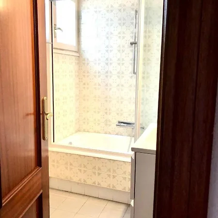 Al Lado De La Playa Con Piscina Privada, Jardin Y Barbacoa, Fronton, 6 *