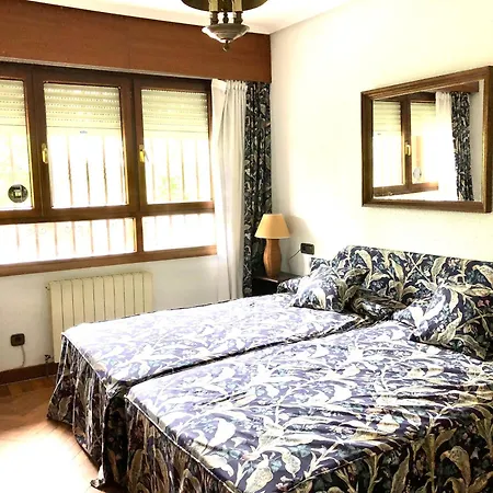 Al Lado De La Playa Con Piscina Privada, Jardin Y Barbacoa, Fronton, 6