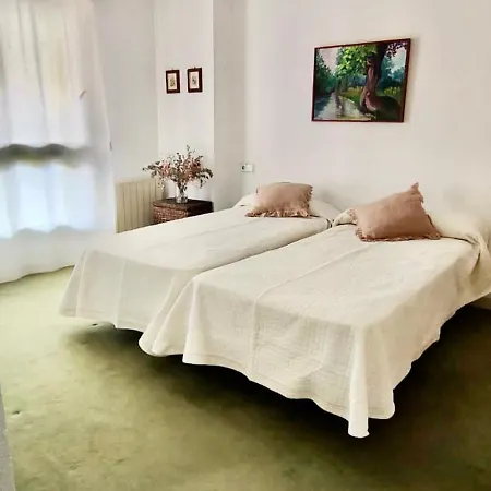 Al Lado De La Playa Con Piscina Privada, Jardin Y Barbacoa, Fronton, 6 Hébergement de vacances Laredo